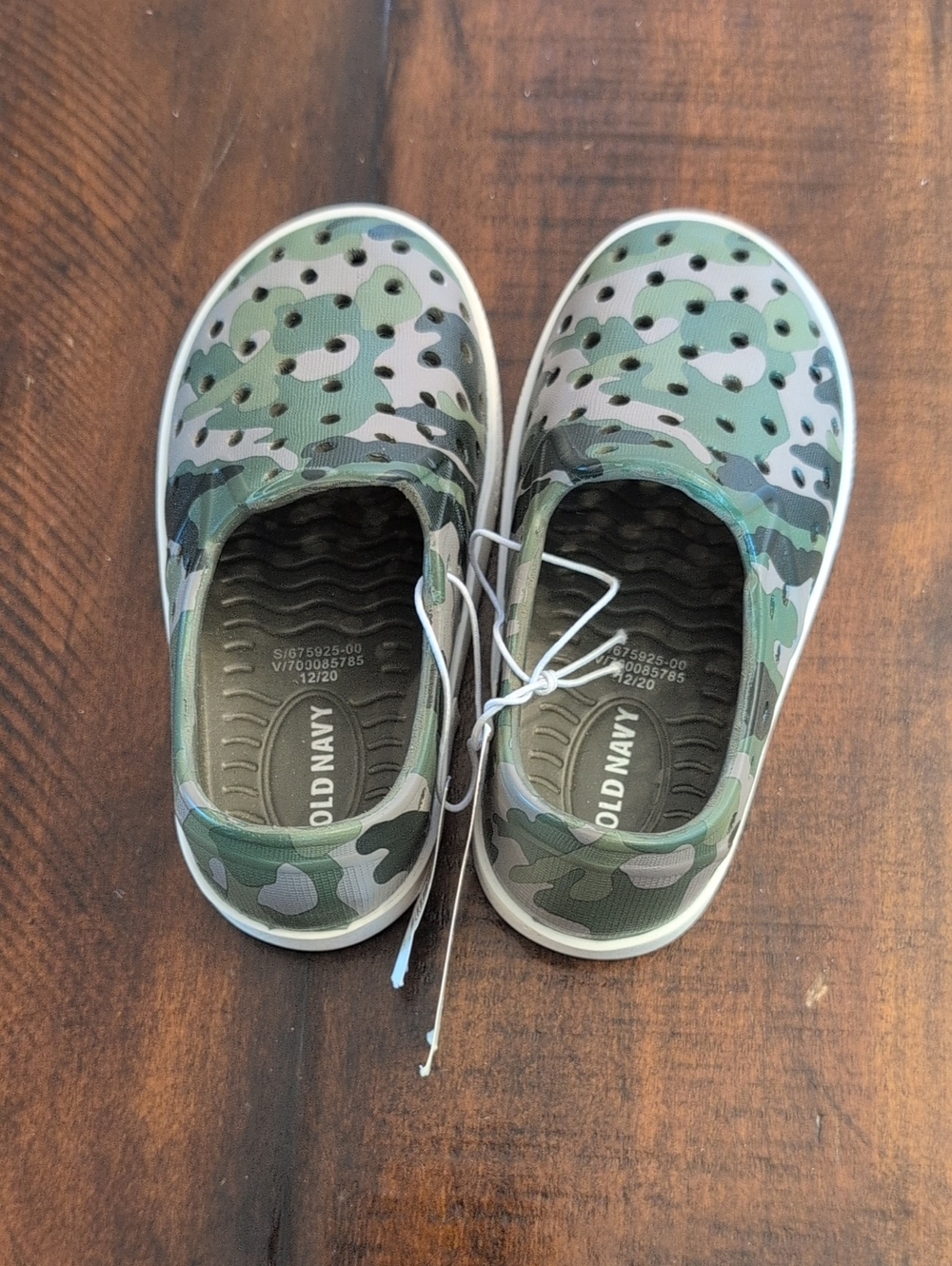 Old Navy Toddler Camo Water Slip-Ons in Green and Gray